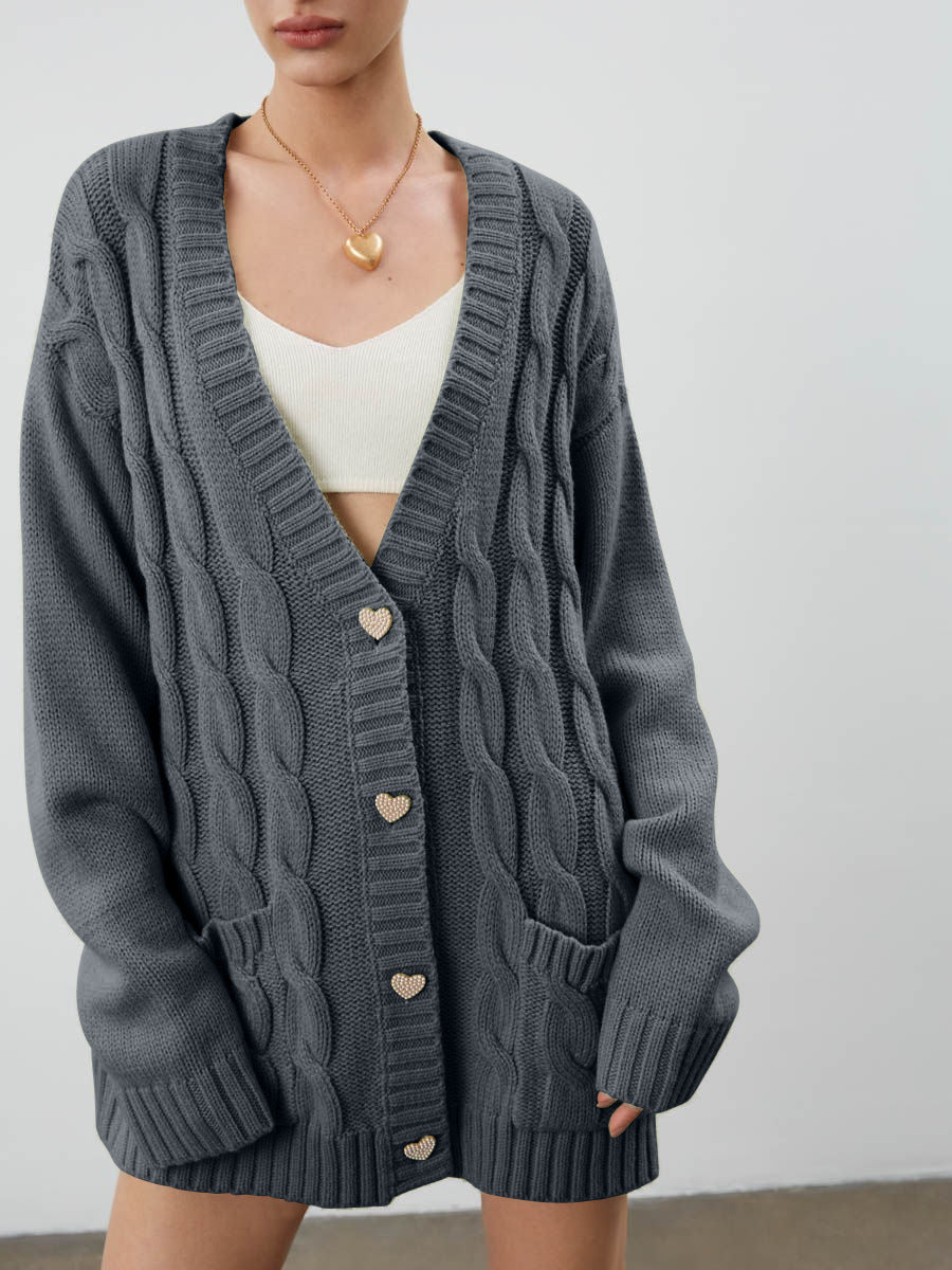 Damen Grobstrick-Cardigan mit herzförmigen Knöpfen und seitlichen Taschen Sovae