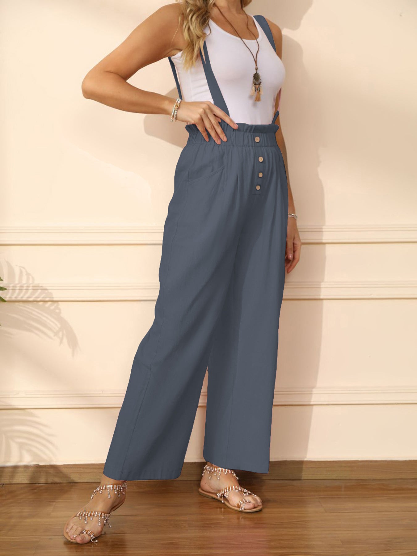 Damen weite Hose mit verstellbaren Trägern und Knopfdetails Sovae