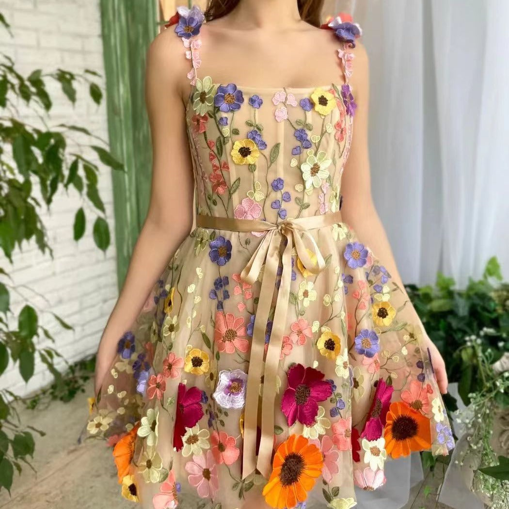 Damen Blumengesticktes Kurzkleid Sovae