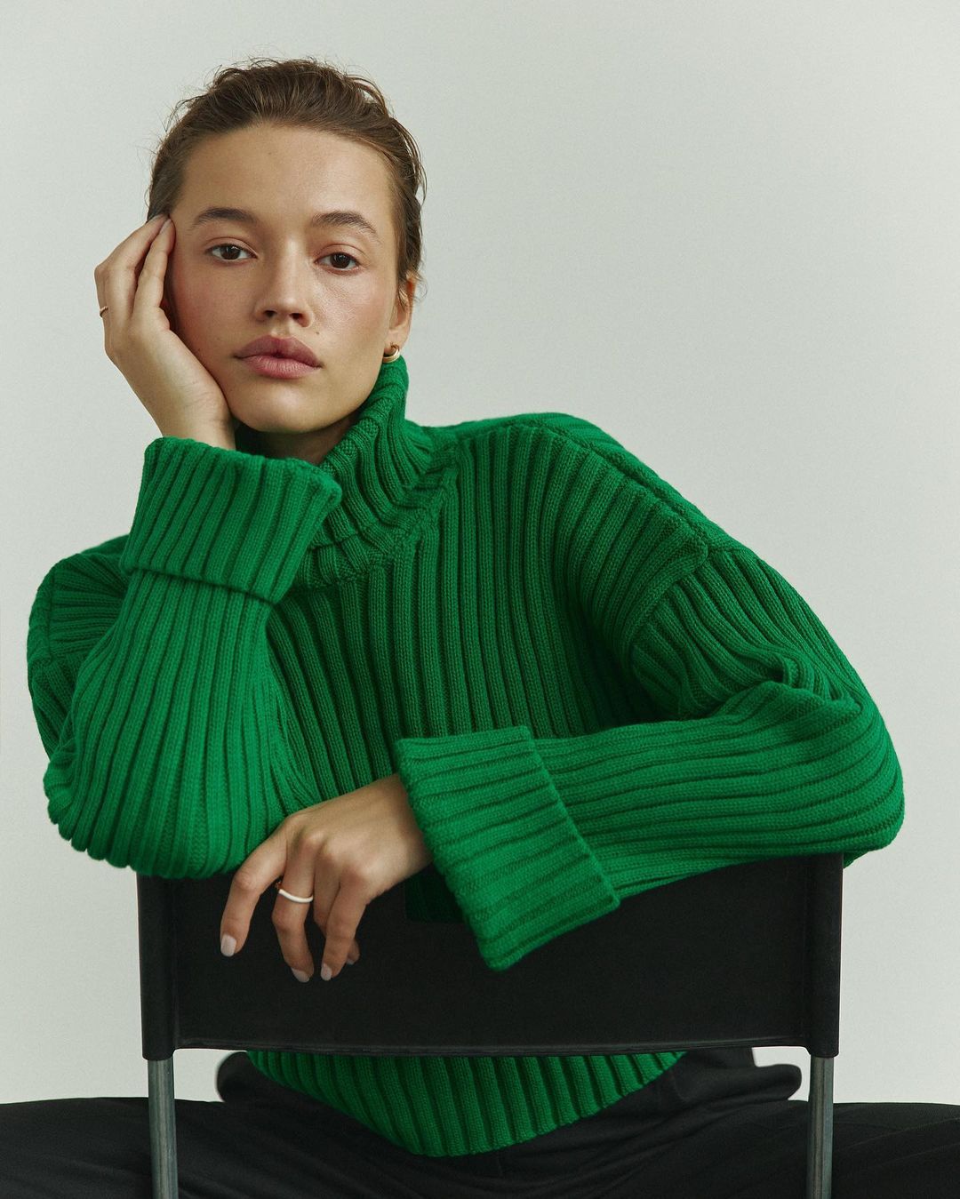 Damen Chunky Strickpullover mit hohem Kragen und Rippstruktur Sovae