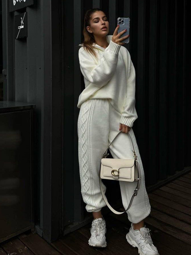 Damen Strickanzug mit halblangem Reißverschluss und Zopfmuster Sovae