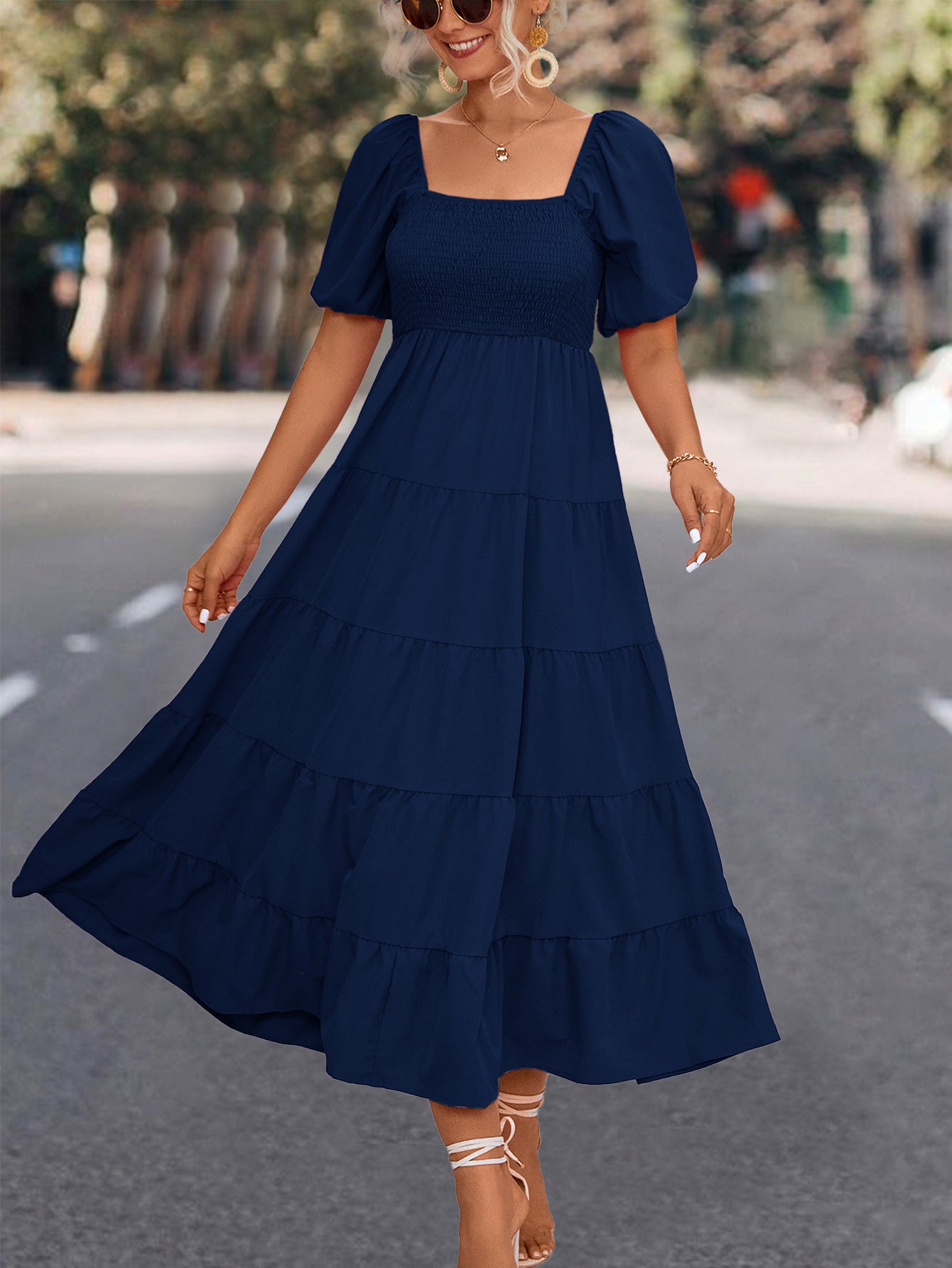 Damen Midi-Kleid mit elastischer Taillierung und voluminösen Puffärmeln Sovae