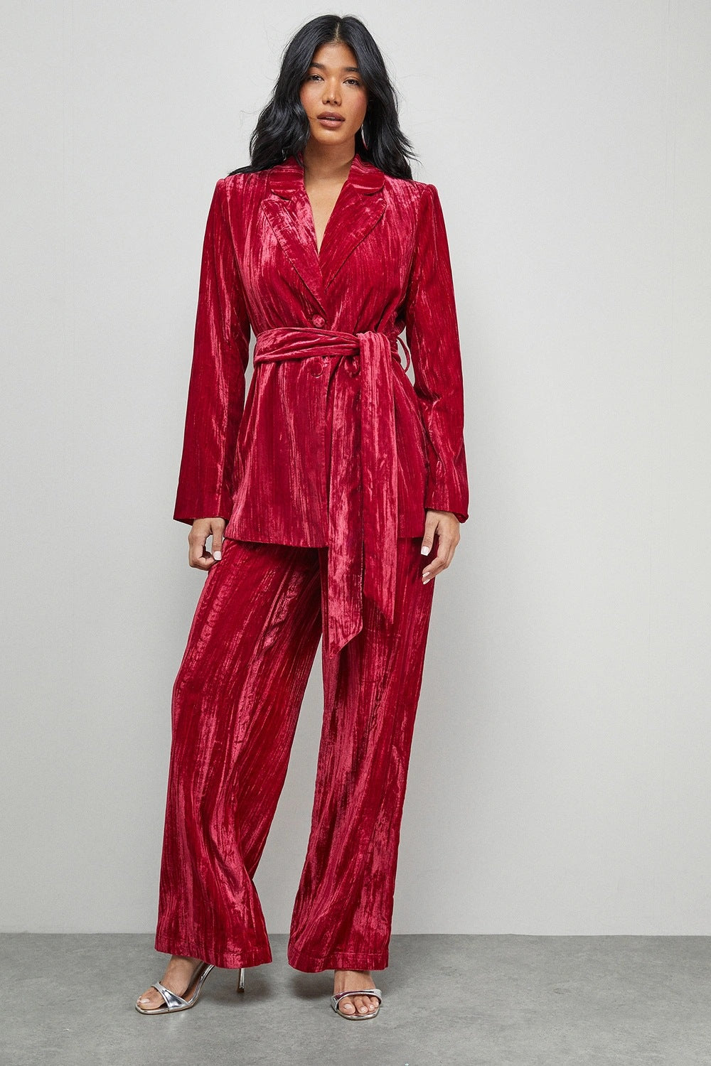 Damen elegantes Ensemble bestehend aus Blazer und Hose Sovae