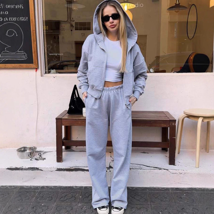 Damen modisches sportliches Set mit kurzem Zip-Hoodie und entspannter Hose Sovae