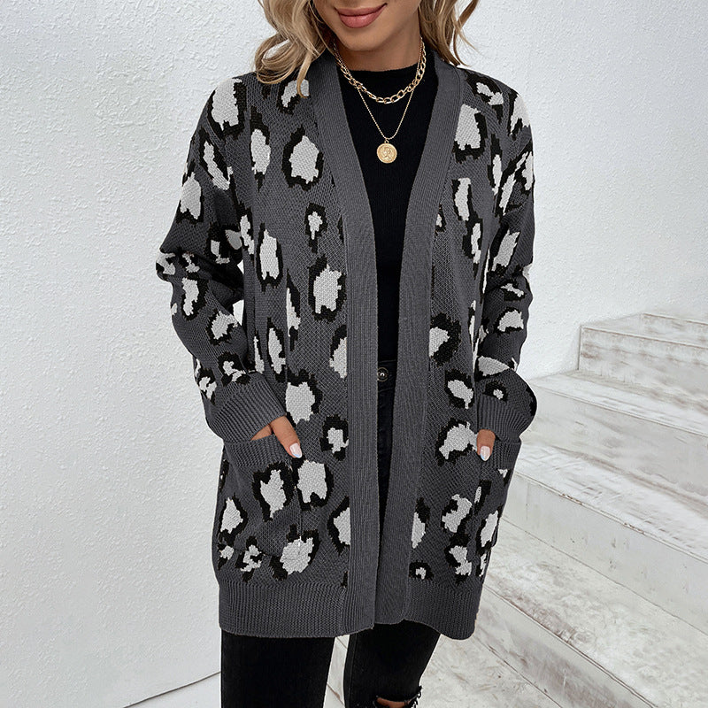 Damen modische Strickjacke mit Leopardenmuster und praktischen Taschen Sovae