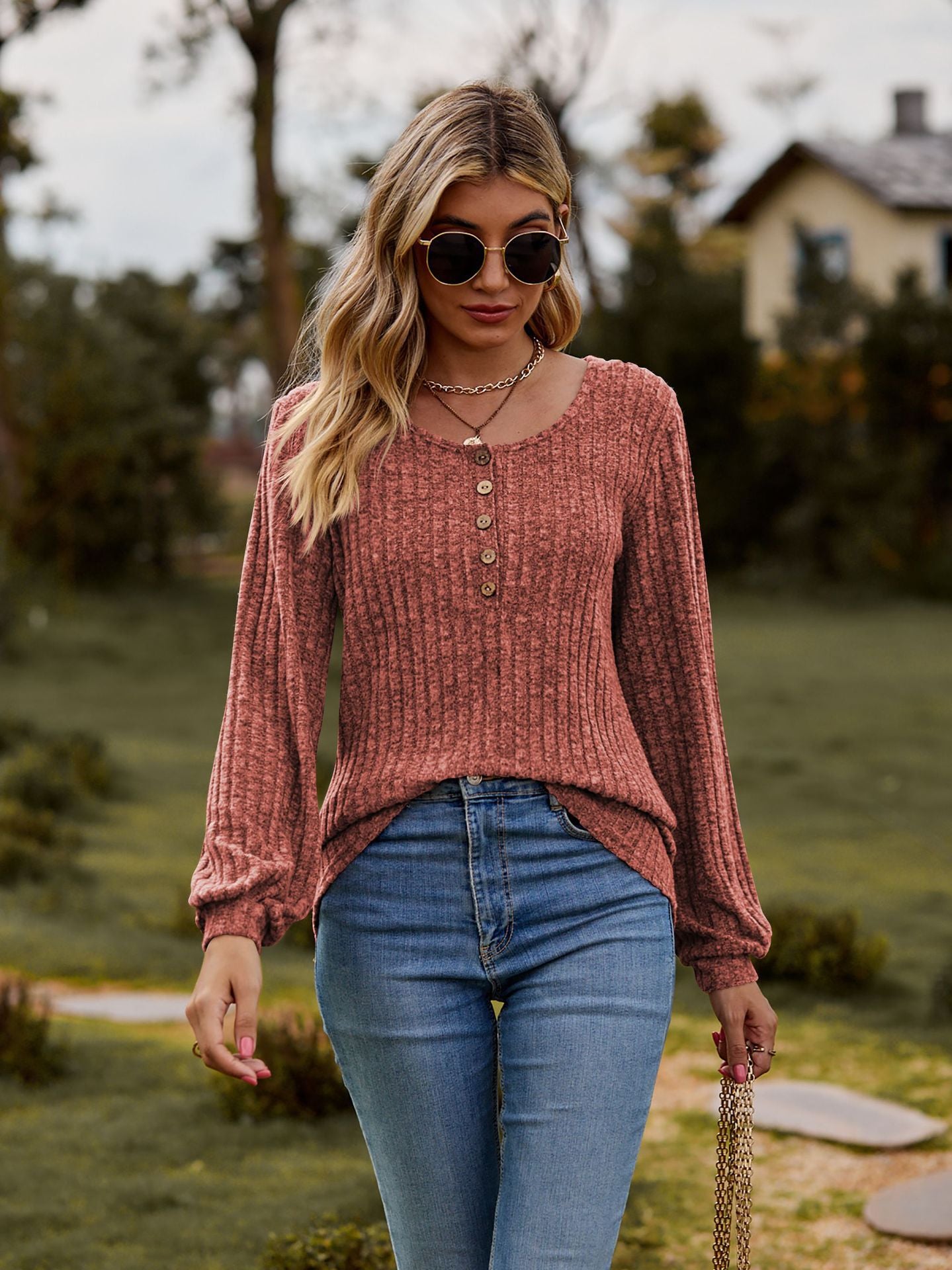 Damen Langarmshirt mit strukturiertem Design und Knopfdetails Sovae