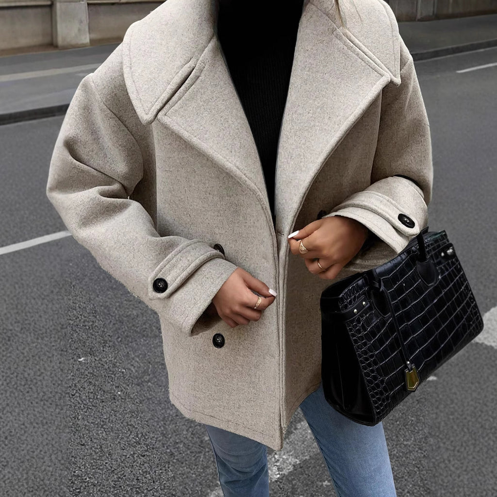 Damen Oversized Wolljacke mit modernem Reverskragen und Knopfdetails Sovae