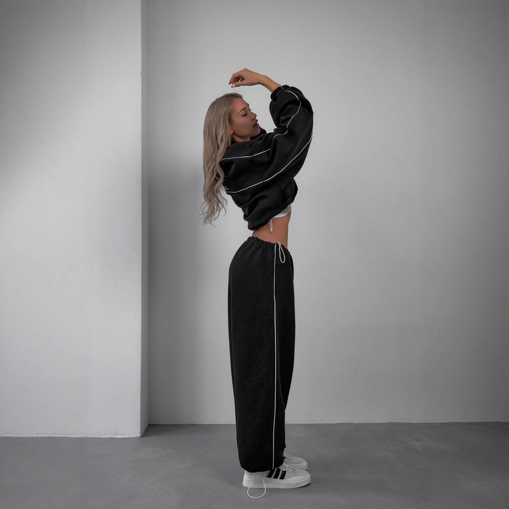 Damen oversized Sweatjacke mit hohem Kragen und elastischer Bundhose Sovae