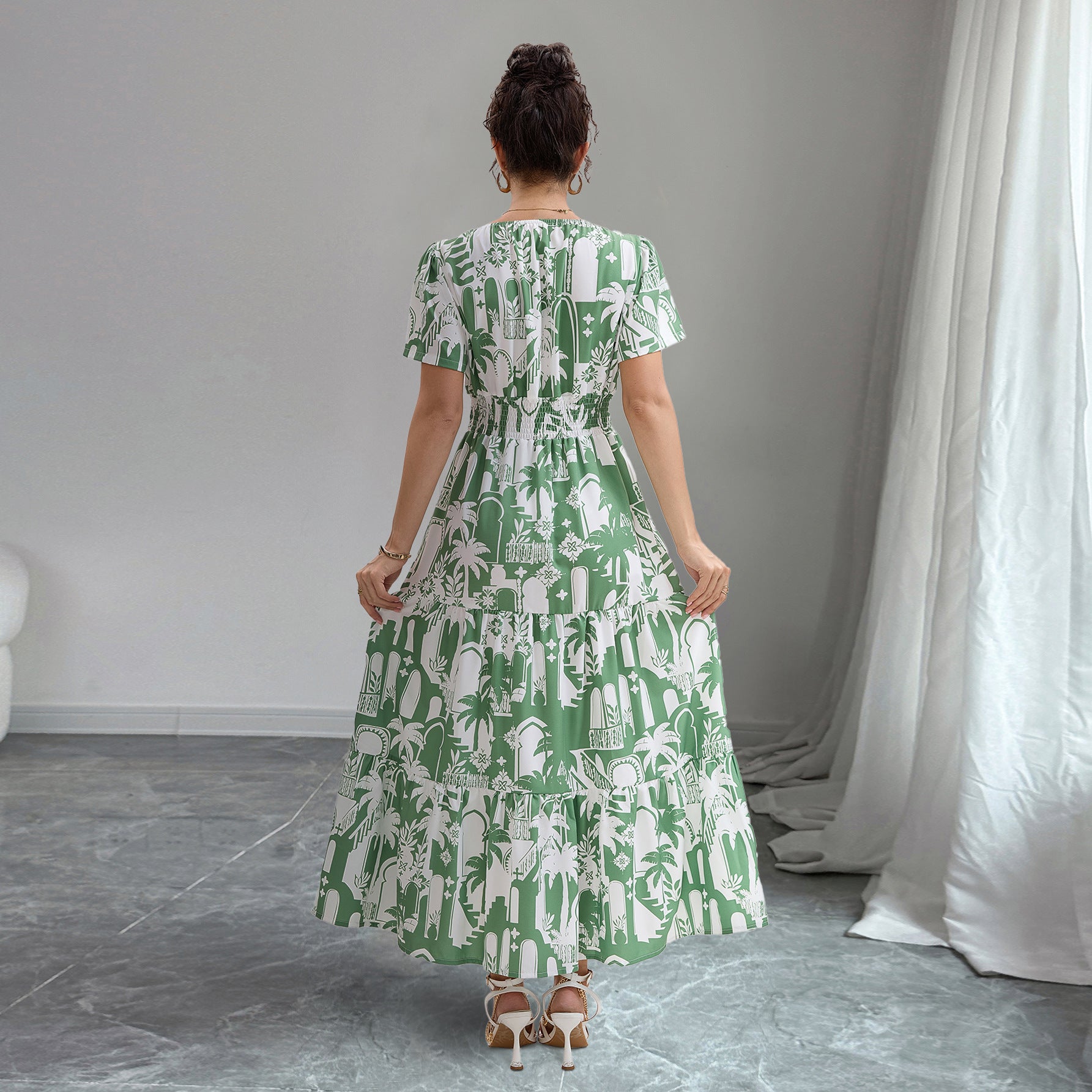 Damen Maxikleid mit tierischem und botanischem Print Sovae