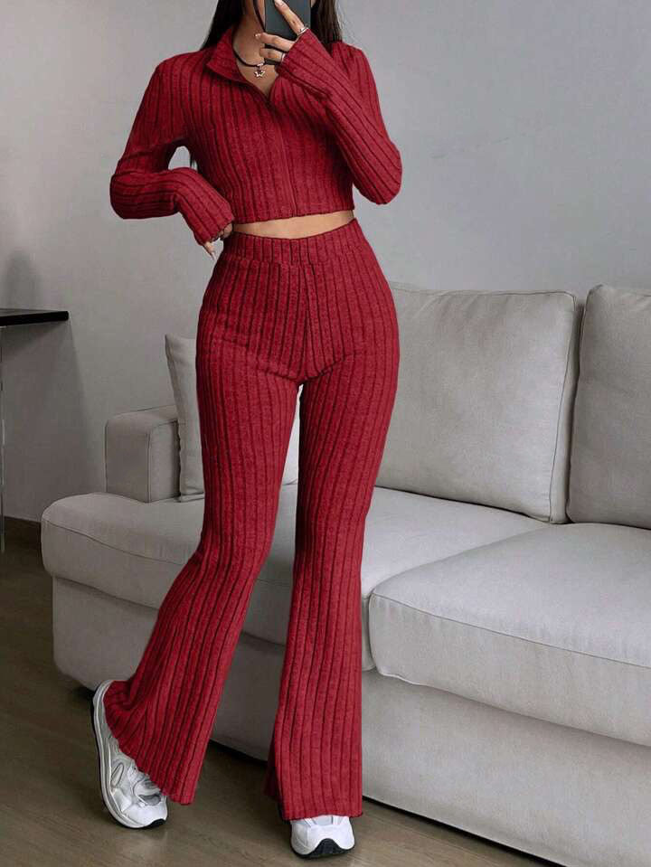Damen Strick-Loungewear-Set mit cropped Oberteil und weit geschnittenen Hosen Sovae