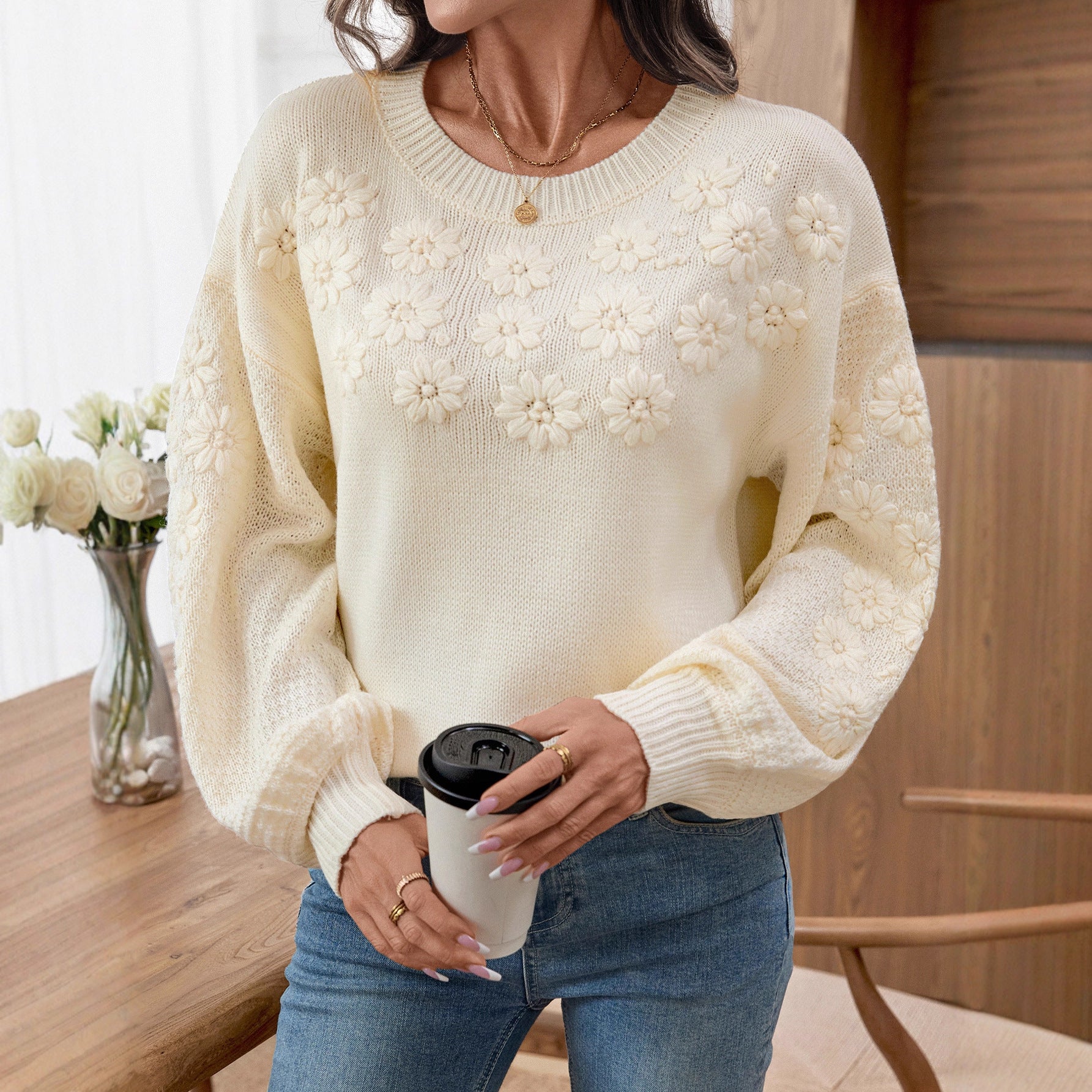 Damen modischer Pullover mit floralen Stickereien und strukturiertem Ärmel Sovae