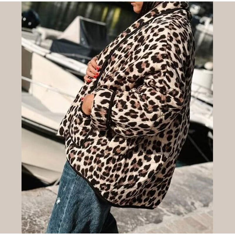 Damen modische Jaquardjacke im trendigen Leopardenlook mit praktischen Taschen Sovae