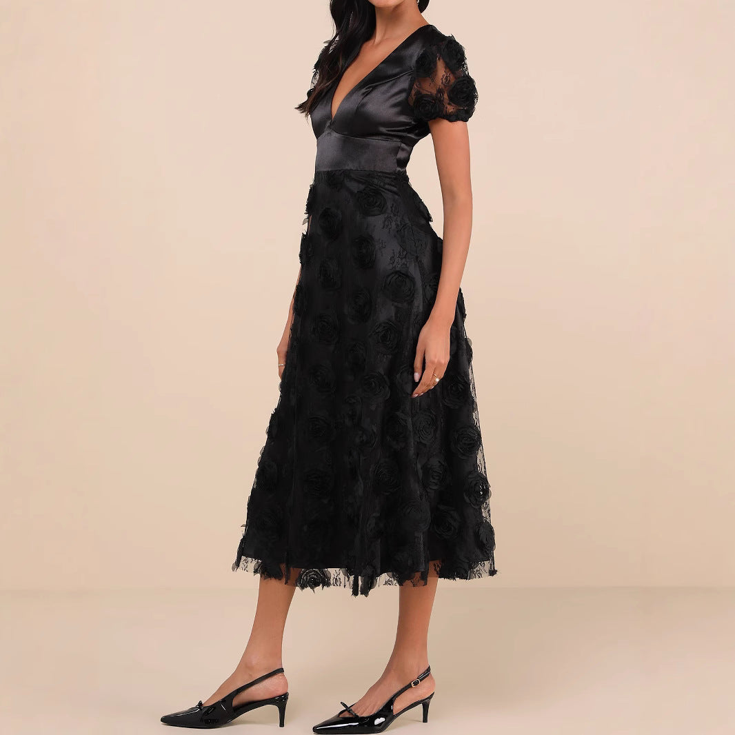 Damen Maxikleid mit dekorativen Rosenapplikationen und elegantem V-Ausschnitt Sovae