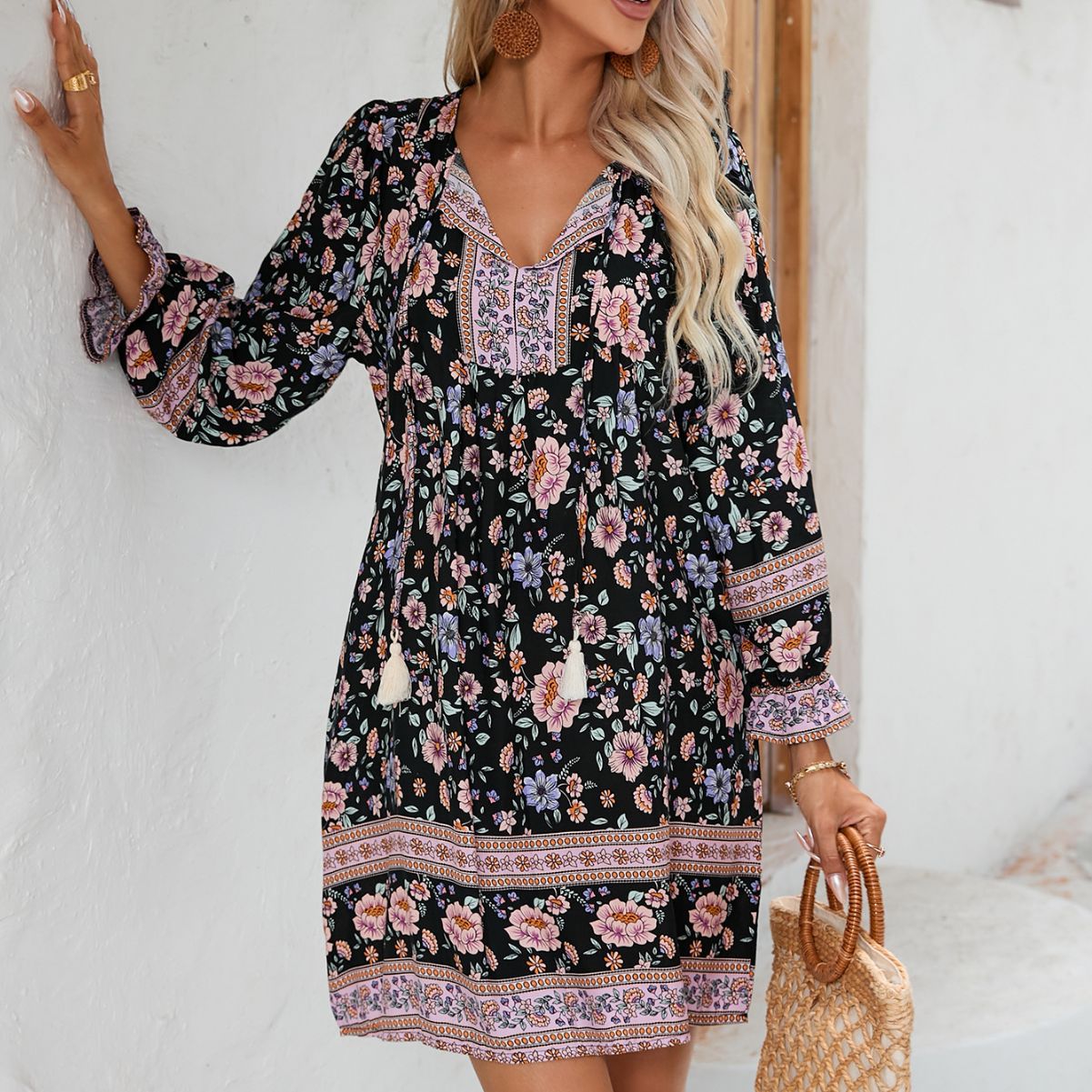 Damen Florales Minikleid mit V-Ausschnitt und Rüschendetails Sovae