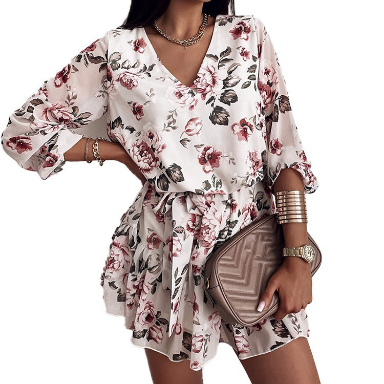Damen Blumengeschmücktes Minikleid mit V-Ausschnitt und Taillengürtel Sovae