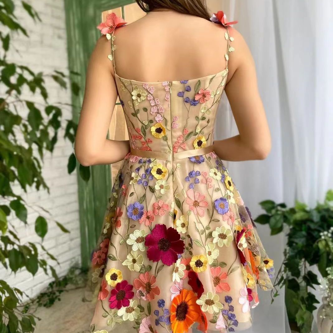 Damen Blumengesticktes Kurzkleid Sovae