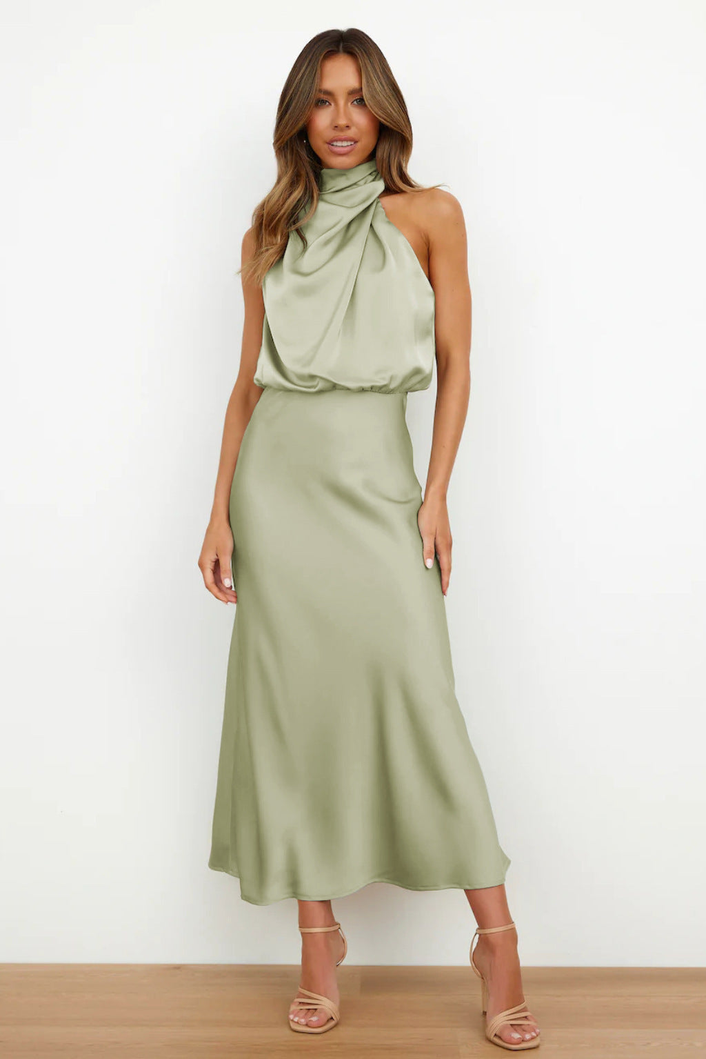 Damen Elegantes Neckholder Maxikleid mit fließendem Schnitt Sovae