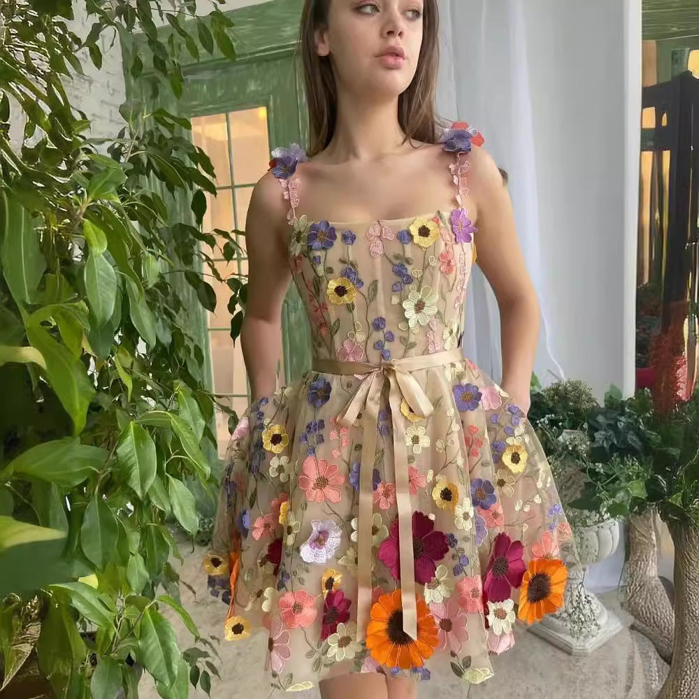 Damen Blumengesticktes Kurzkleid Sovae