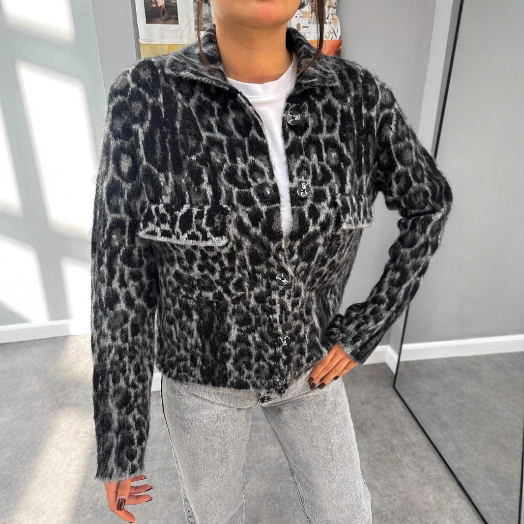 Damen modische Kurzjacke im Leopardenmuster mit aufgesetzten Taschen Sovae