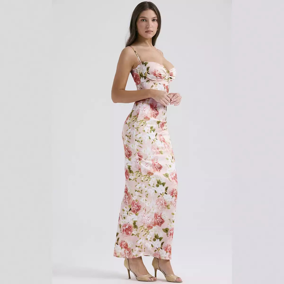 Damen Abendkleid mit elegantem Floral-Design und raffinierten Trägern Sovae