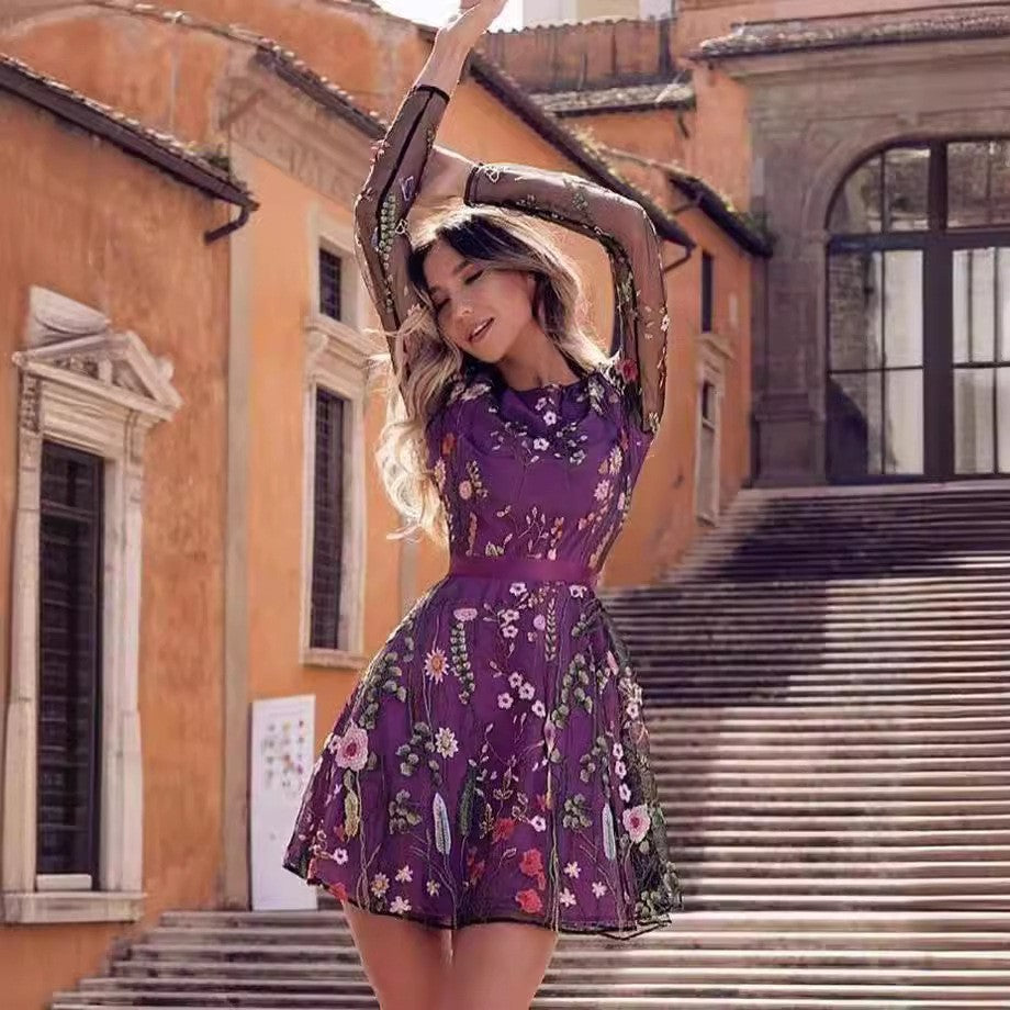 Damen Elegantes Minikleid mit floralen Stickereien und transparenter Spitze Sovae