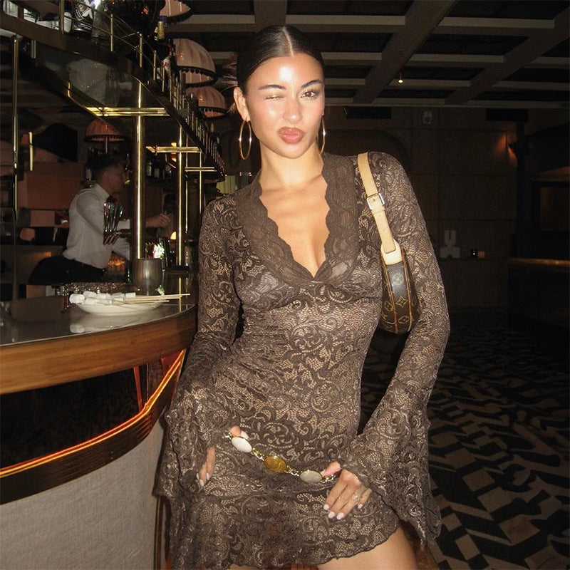 Damen Spitzenkleid mit dekorativem Saum Sovae