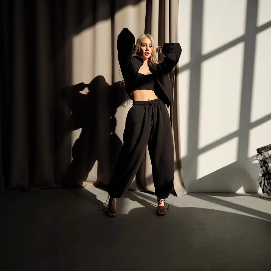 Damen modischer cropped Kapuzenpullover und entspannte Hose Set Sovae