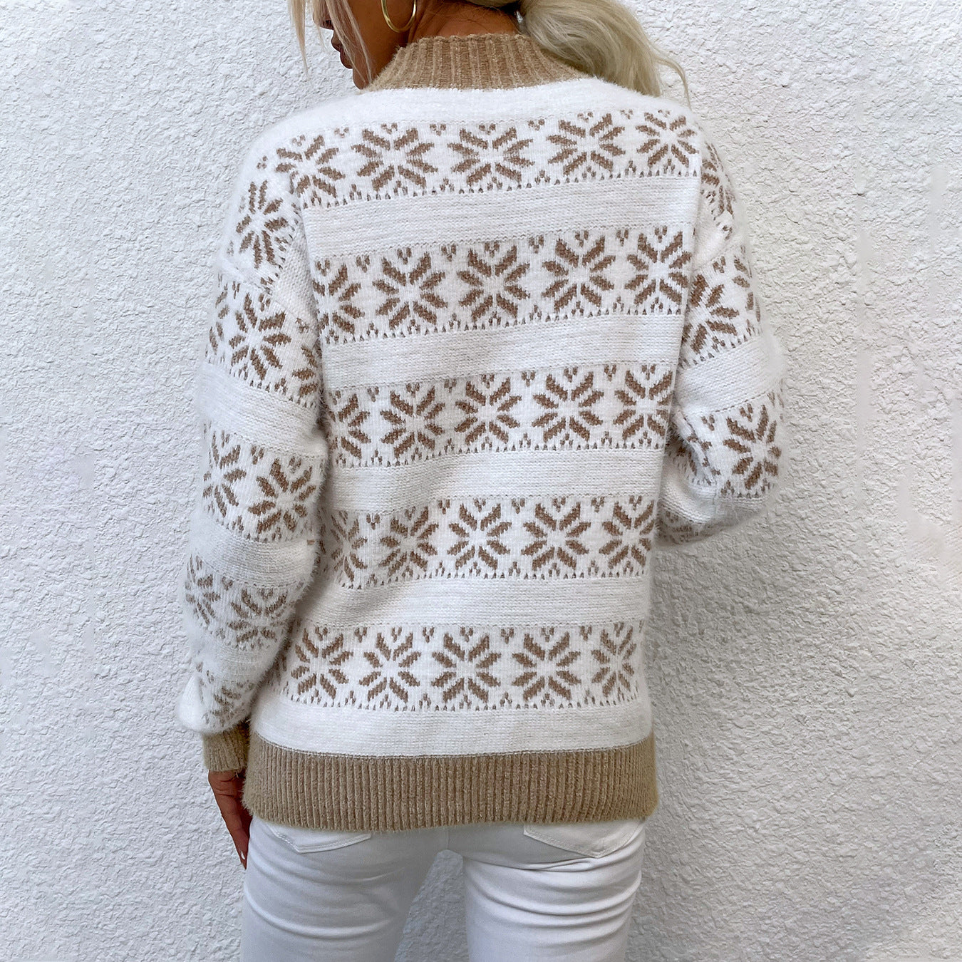 Damen Strickpullover mit Wintermotiv und hochgeschlossenem Kragen Sovae