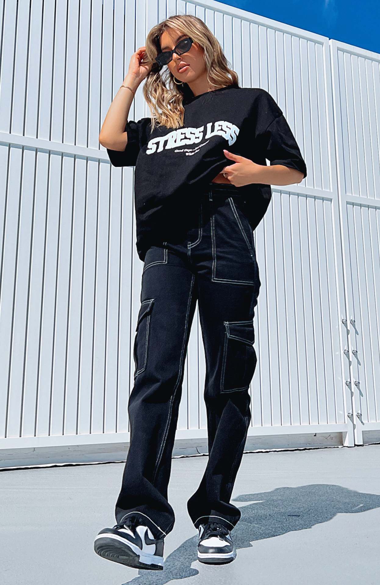 Damen lässige Cargo-Jeans mit tiefen Taschen und weitem Bein Sovae