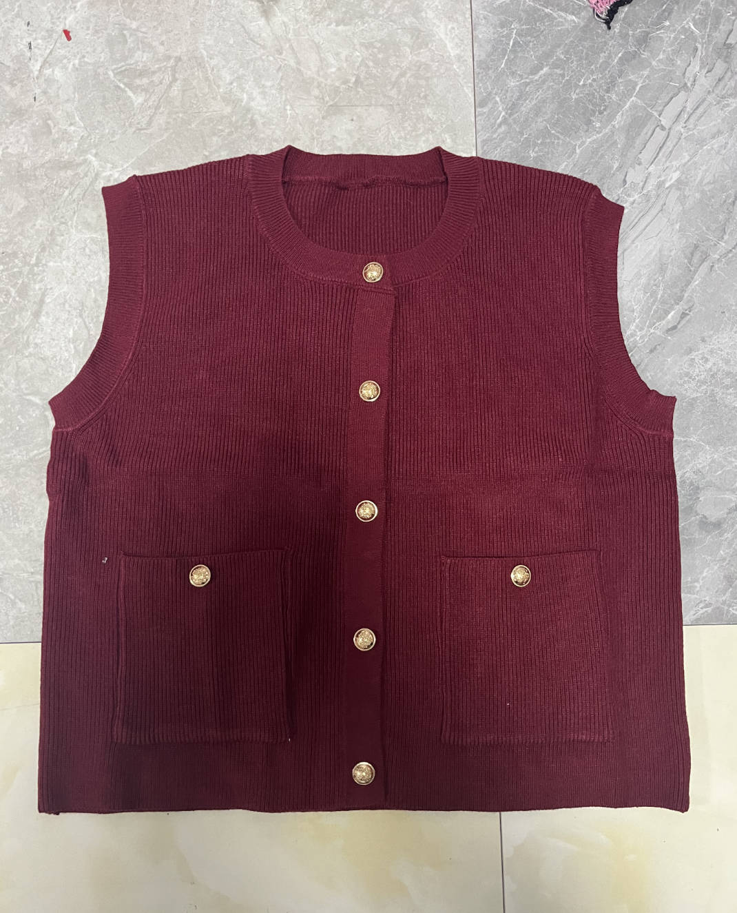 Damen Strickweste mit Knopfleiste und praktischen Taschen Sovae
