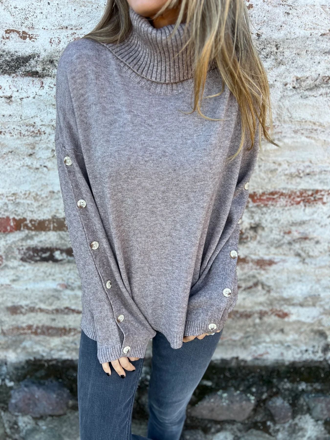 Damen hochschuliger Strickpullover mit Knopfdetails Sovae