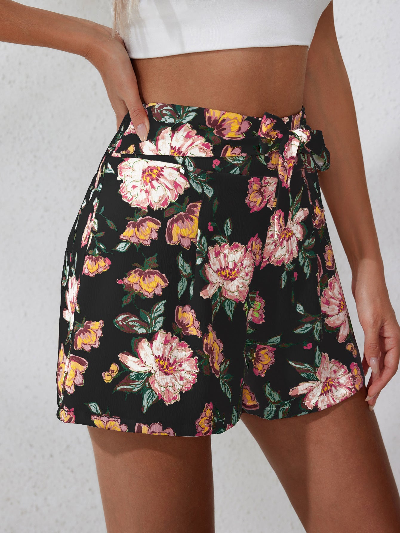 Damen Blumenmuster Shorts mit Taillenschnalle Sovae