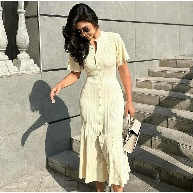 Damen Maxikleid mit modernem Rüschendesign und elegantem V-Ausschnitt Sovae