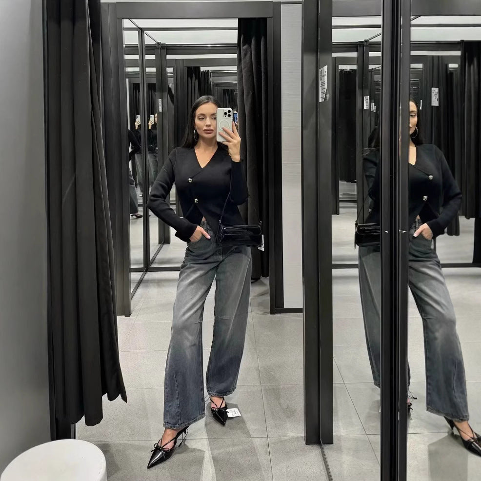 Damen angenehm weicher Strickpullover mit elegantem V-Ausschnitt und maritimen Knopfdetails Sovae