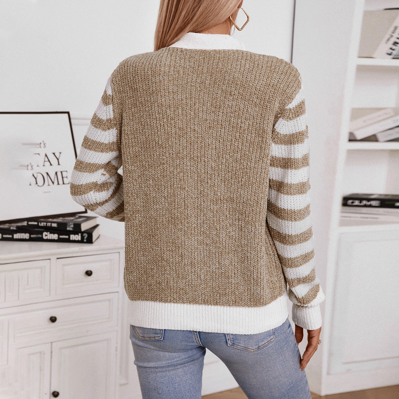 Damen modische Strickjacke mit dekorativem Rippenmuster und Streifen Sovae