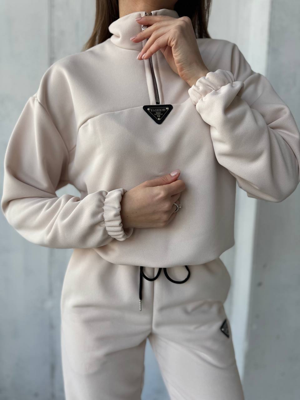 Damen sportliches Set aus weichem Fleece mit Kapuze Sovae