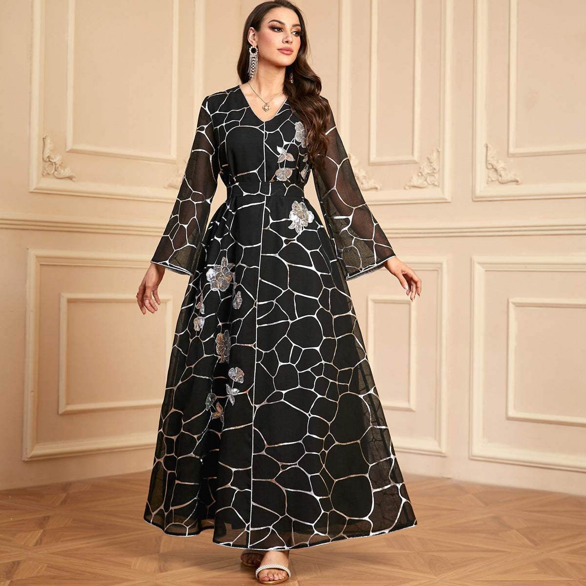 Damen Langärmlige, bestickte Maxikleid Sovae