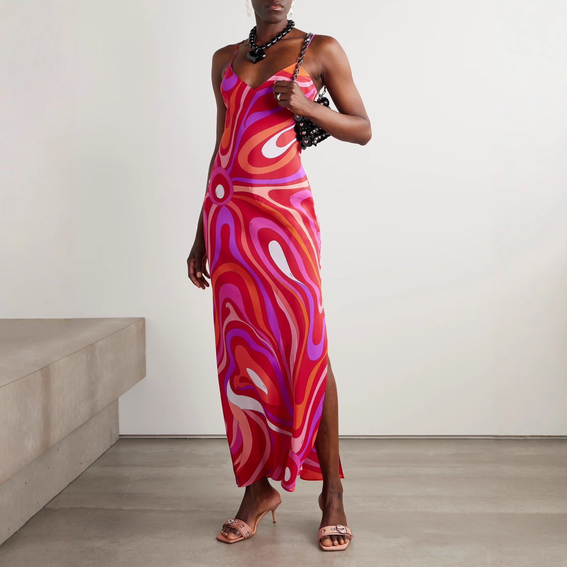 Damen Maxikleid mit schmalen Spaghettiträgern und elegantem V-Ausschnitt Sovae
