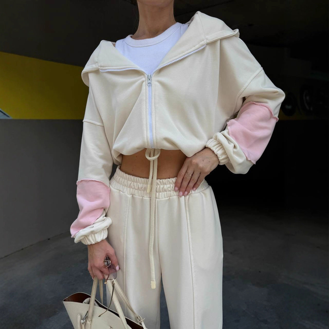 Damen Sportlicher Zweiteiler mit cropped Oberteil und weitem Schnitt Sovae