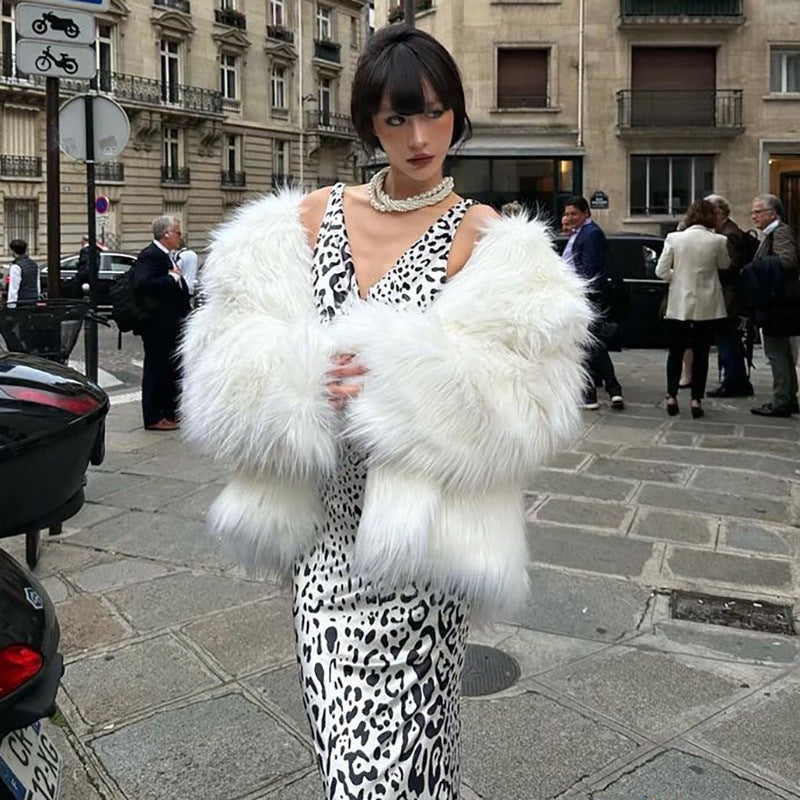 Damen Elegantes Maxikleid mit raffiniertem Stoff und einzigartigem Schnitt Sovae