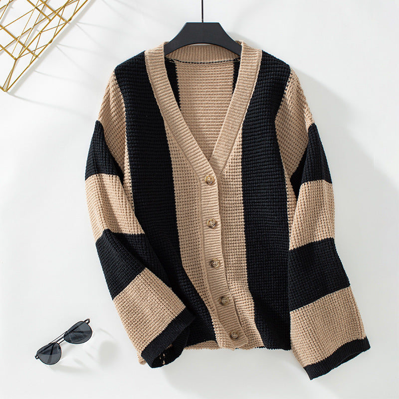 Damen Strickjacke mit einzigartigem Waffelmuster und modischen Knopfdetails Sovae