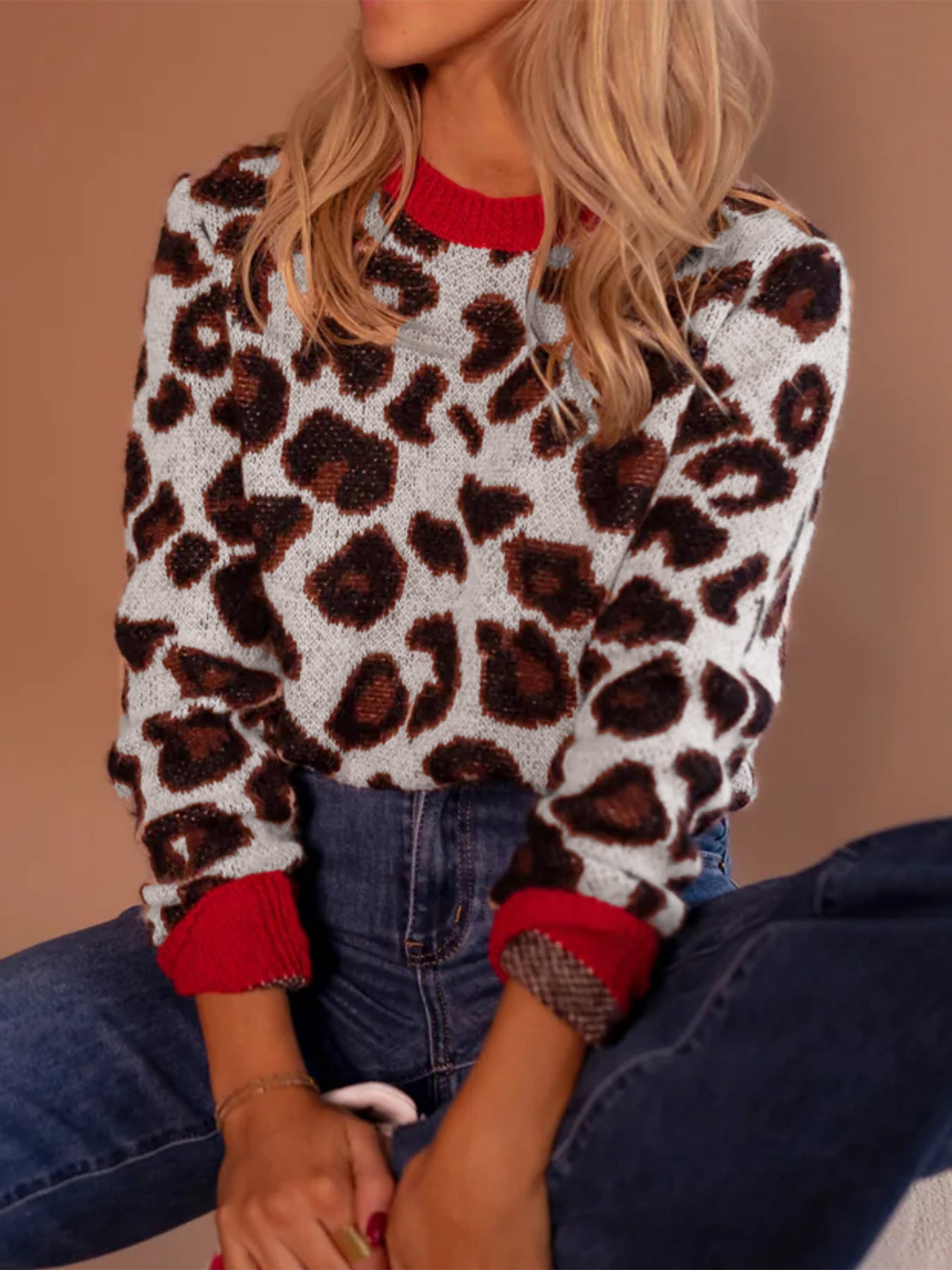 Damen modischer Pullover mit Leopardenmuster und kontrastierenden Bündchen Sovae