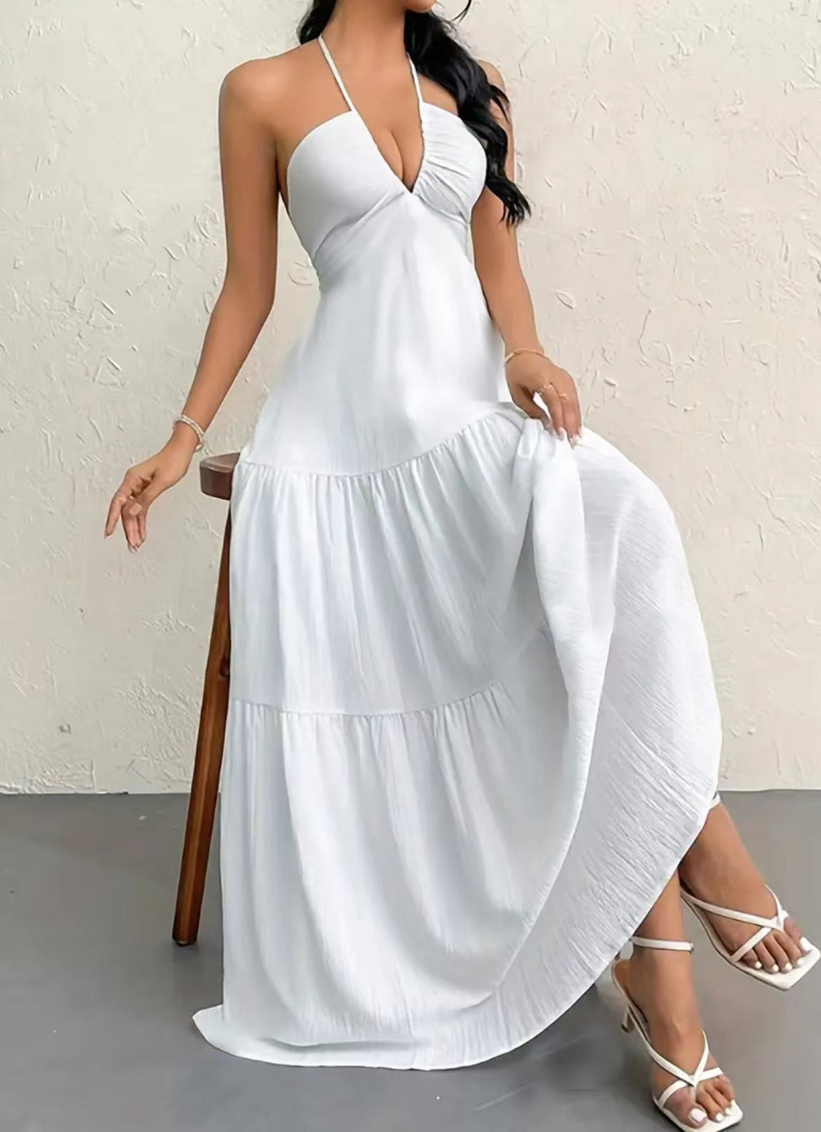 Damen Maxikleid mit schulterfreiem Design und legere Rüschendetails Sovae