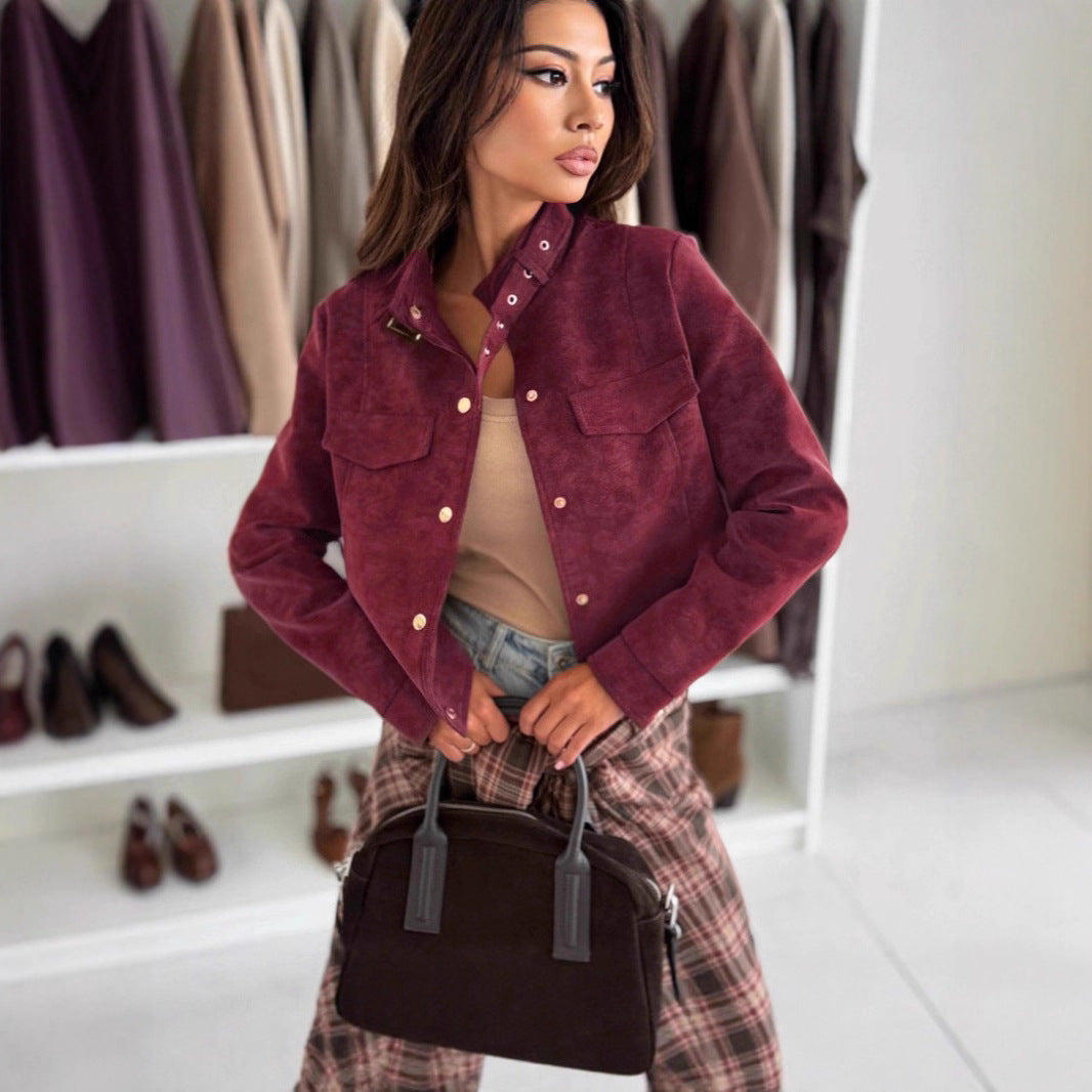 Damen Modische Kunstlederjacke mit cropped Schnitt und Druckknopfdetails Sovae