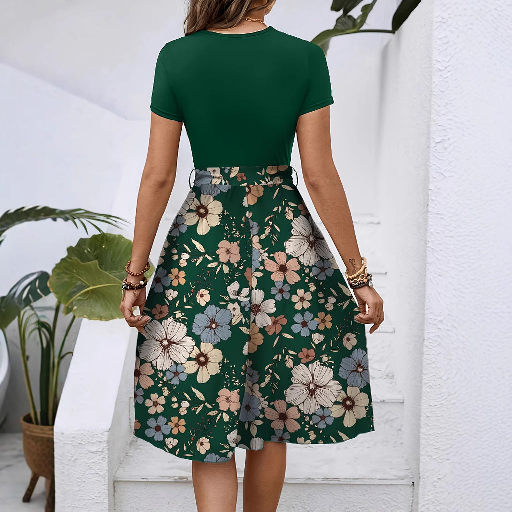 Damen Midikleid mit floralem Design und tailliertem Schnitt Sovae