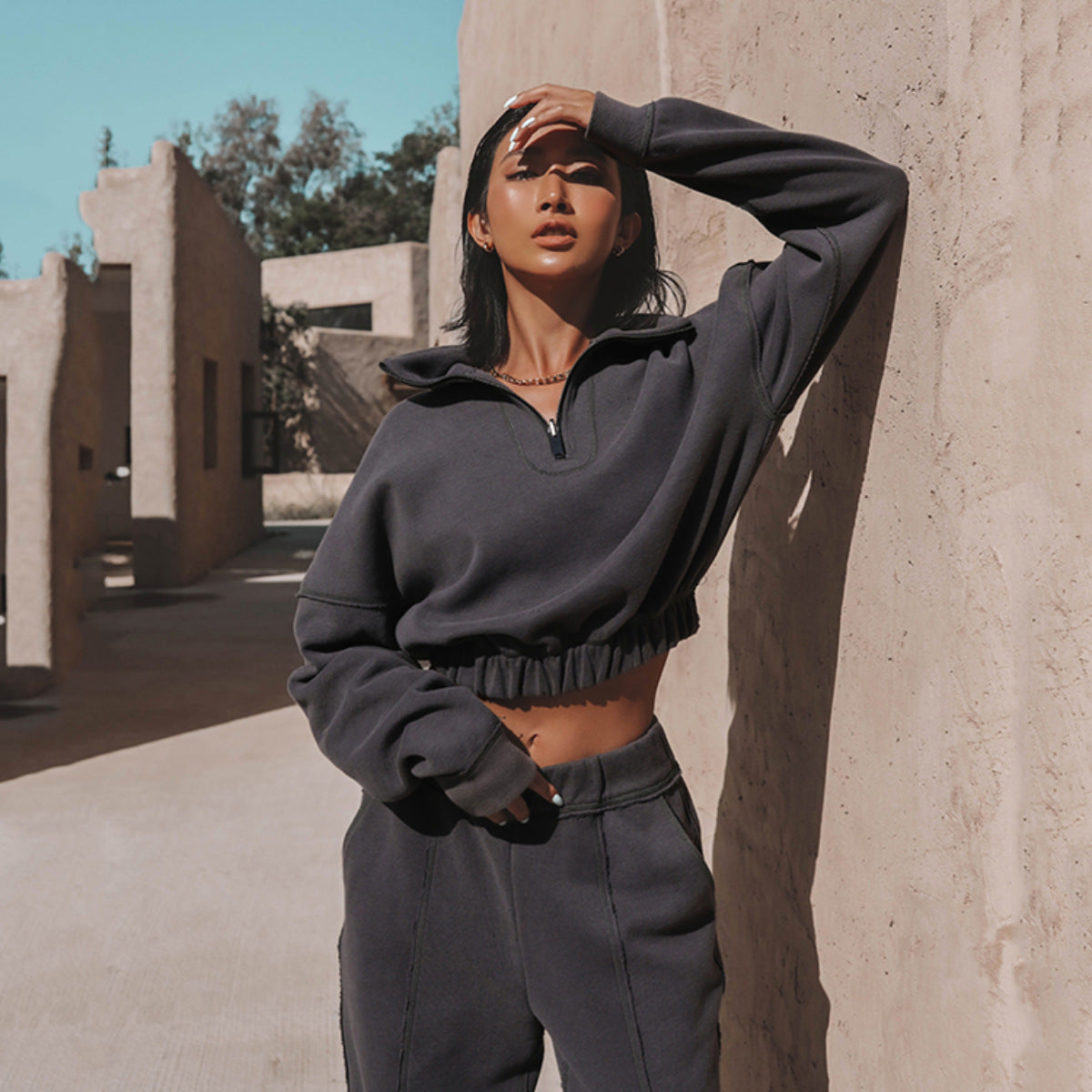 Damen lässiger Hoodie mit Reißverschluss und Rüschensaum Sovae