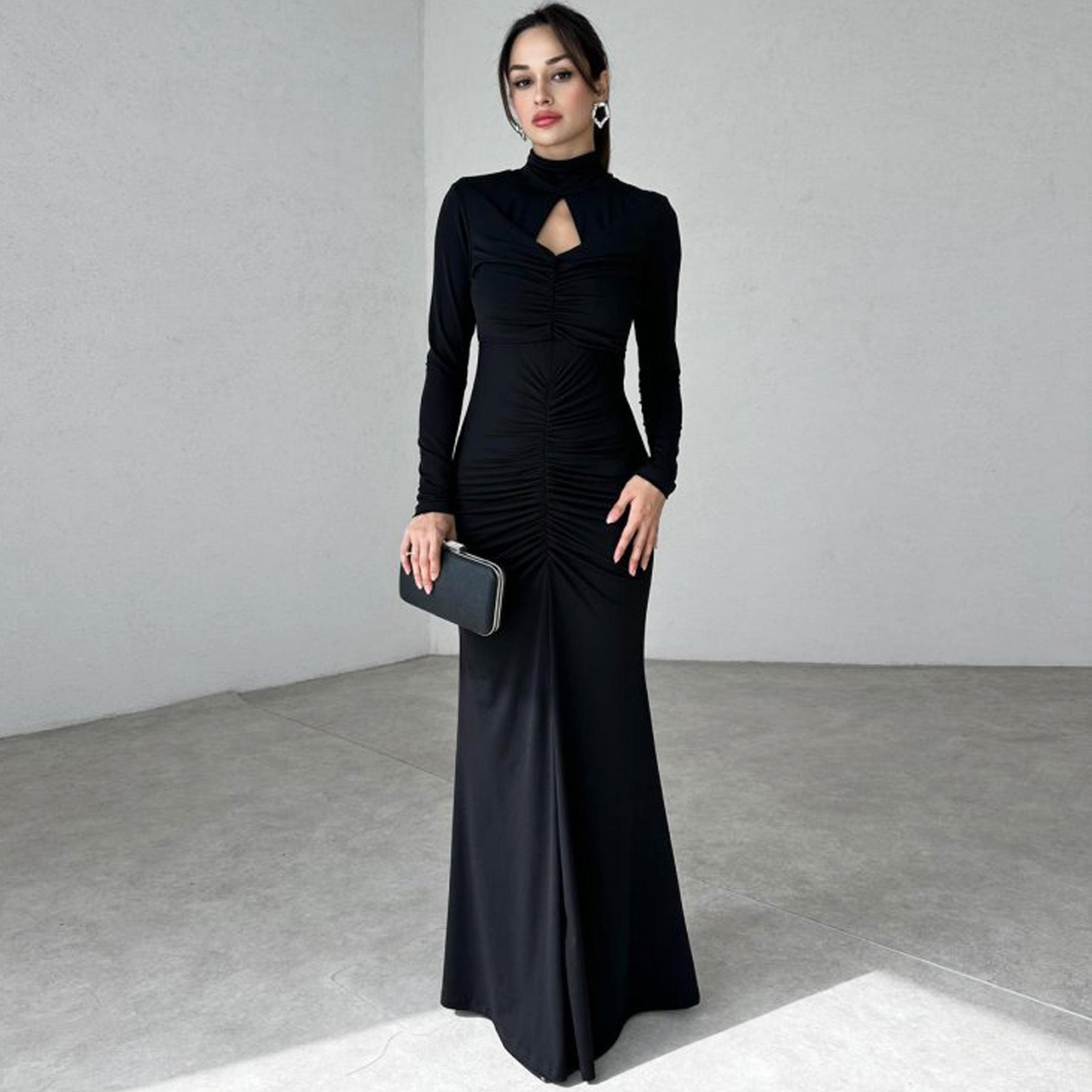 Damen Elegantes Maxikleid mit hochgeschlossenem Design und raffinierten Raffungselementen Sovae