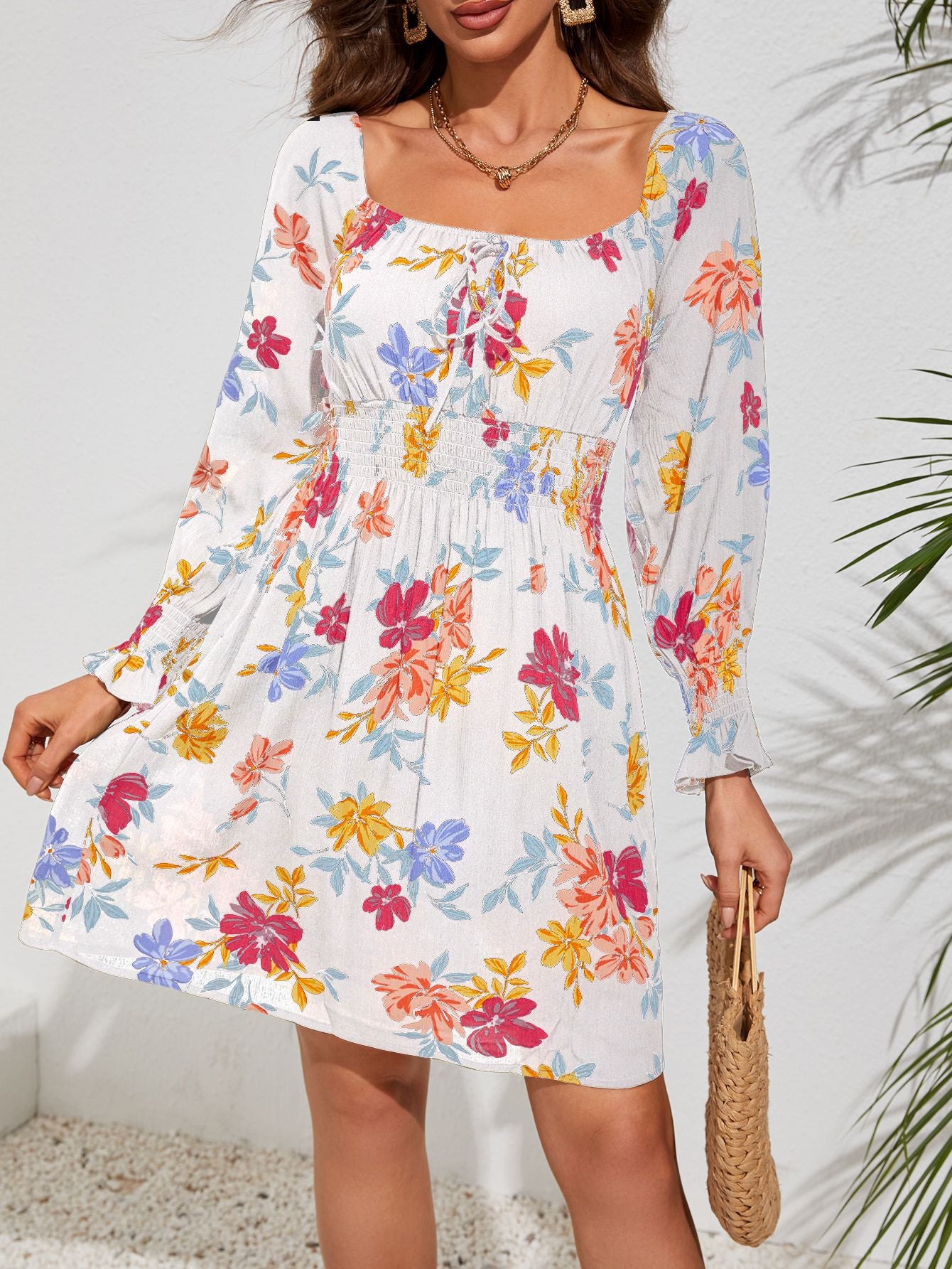 Damen Minikleid mit floralem Design und weitem Kragen Sovae