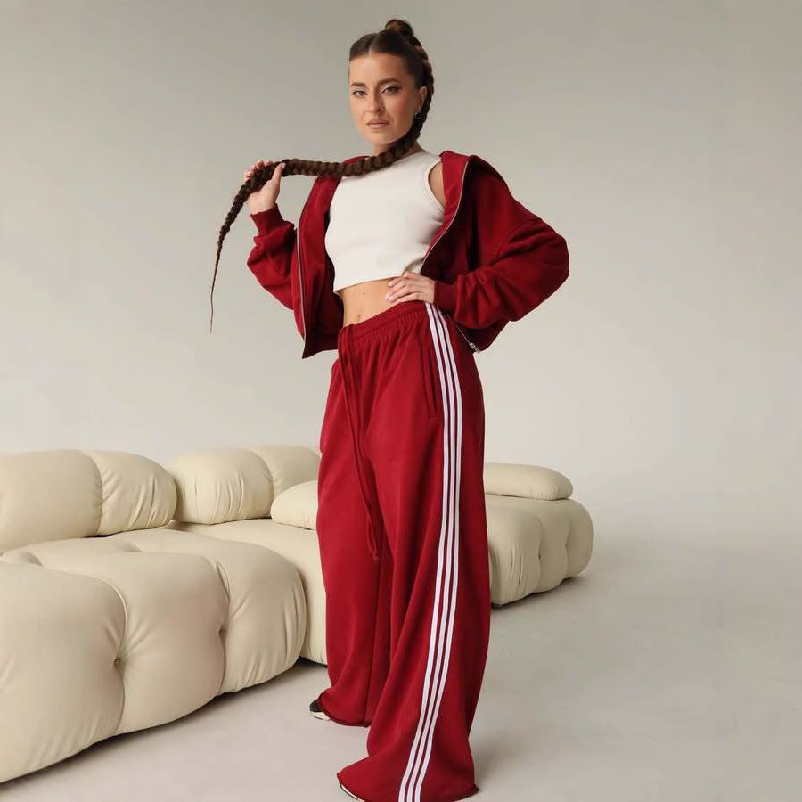 Damen Sportliches Loungewear-Set mit cropped Jacke und bequemen Jogginghosen Sovae