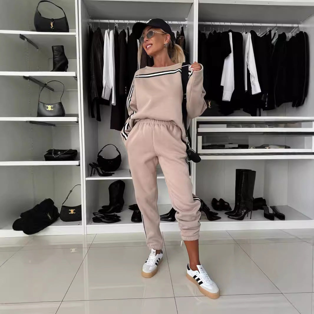 Damen sportliches Loungewear-Set mit seitlichen Streifen Sovae